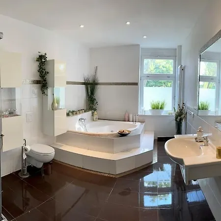 Zu Vermieten Lägenhet *